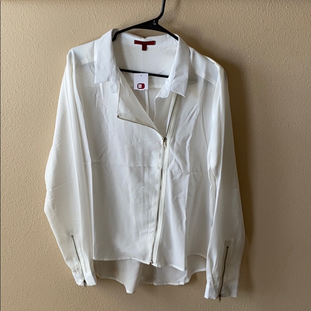 BKE BUCkLE White Blouse Polyester Zip Up Brand New.